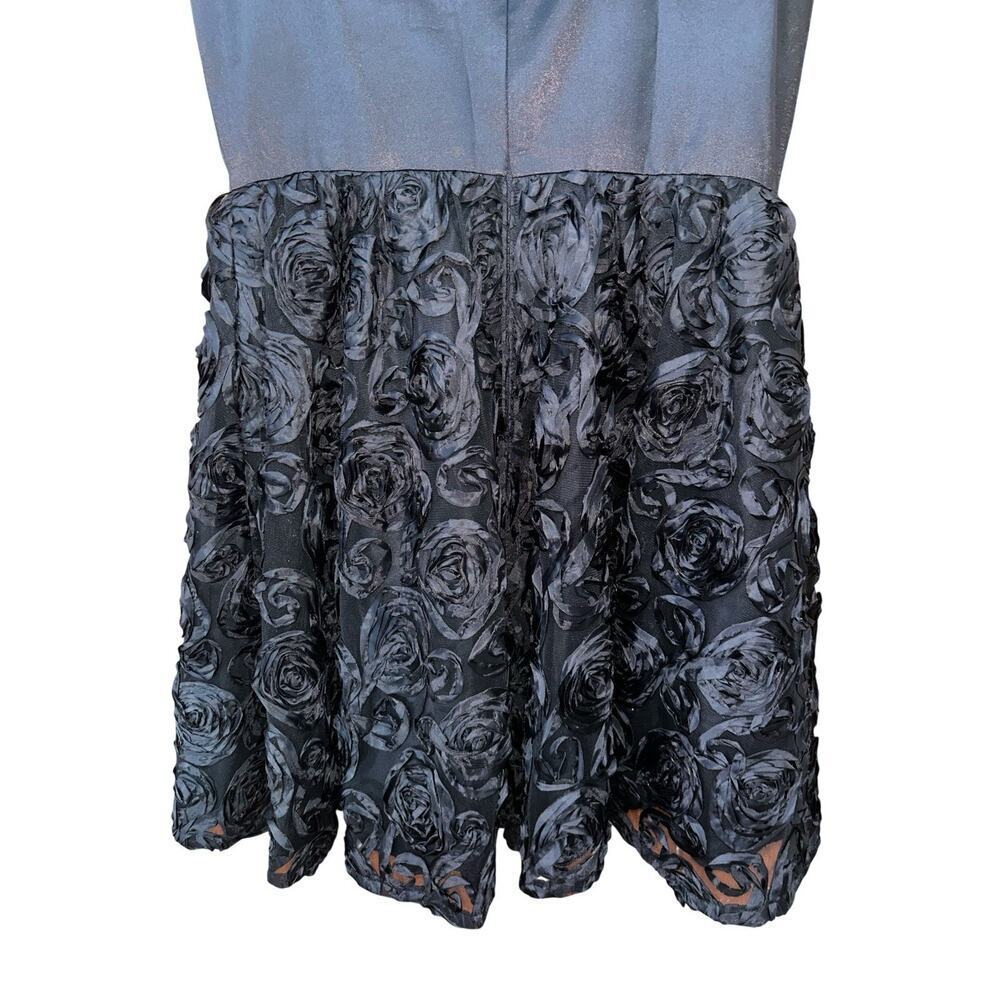Adrianna Papell Women’s Boutique Black Rose Petal Cocktail Fit Flare Dress Sz. 8 - Picture 7 of 13